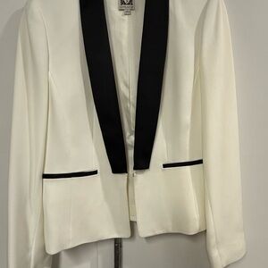 Anne Klein cream and black trim blazer Size 6